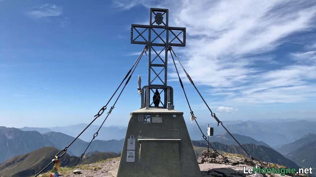 croce di vetta del Pizzo dei Tre Signori