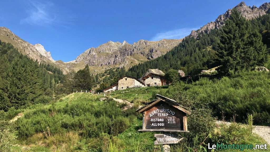 agriturismo e baite lungo il sentiero