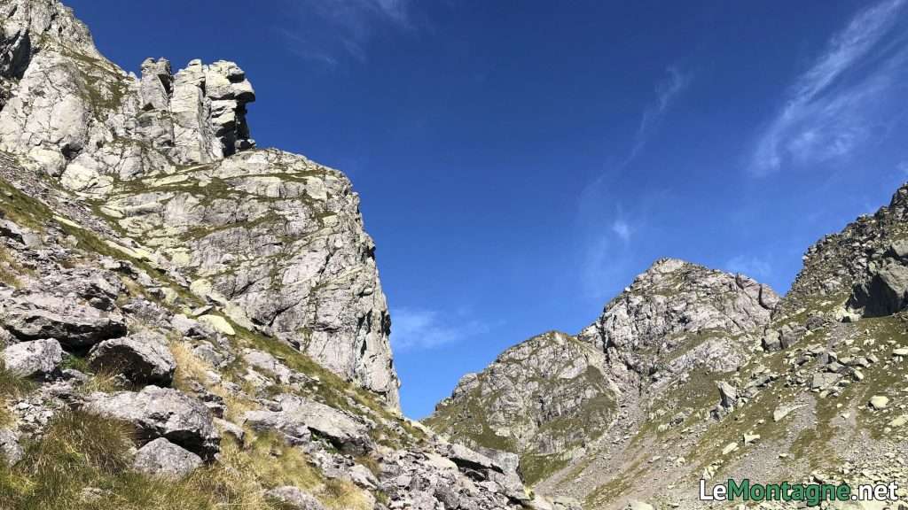 guglia rocciosa sopra la bocchetta