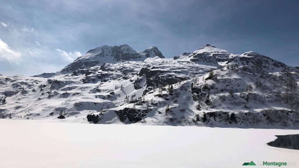 panorama invernale dal sentiero dei Laghi Gemelli
