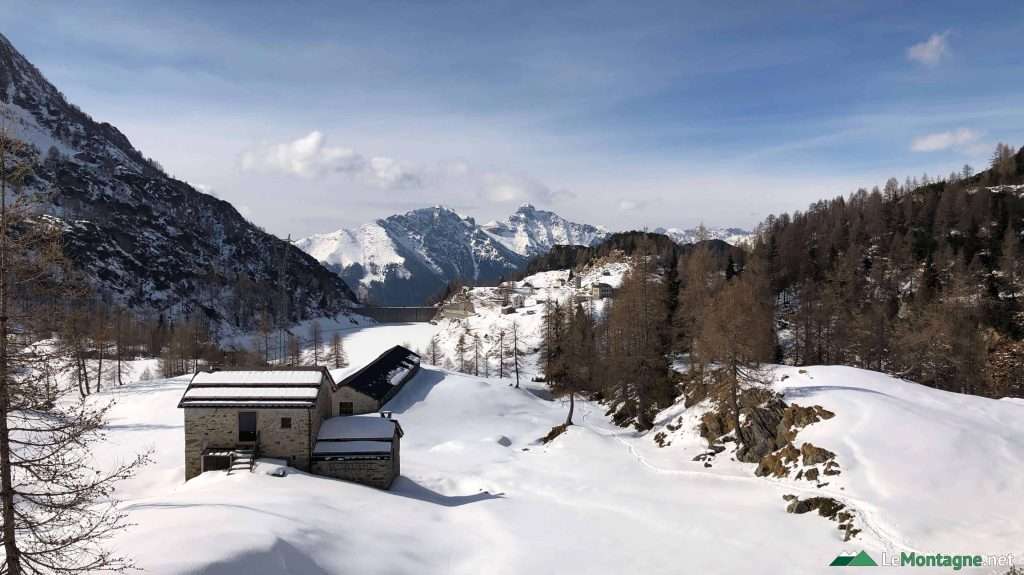 baite innevate ai Laghi Gemelli