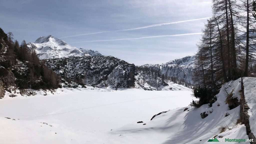 Laghi Gemelli innevati