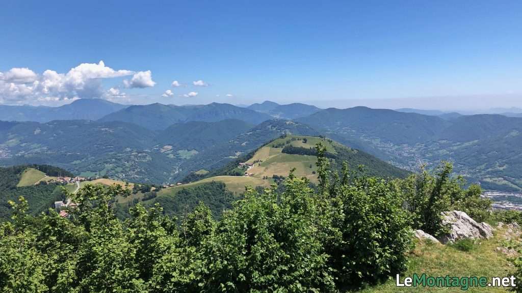 panorama dalla vetta della Cornagera