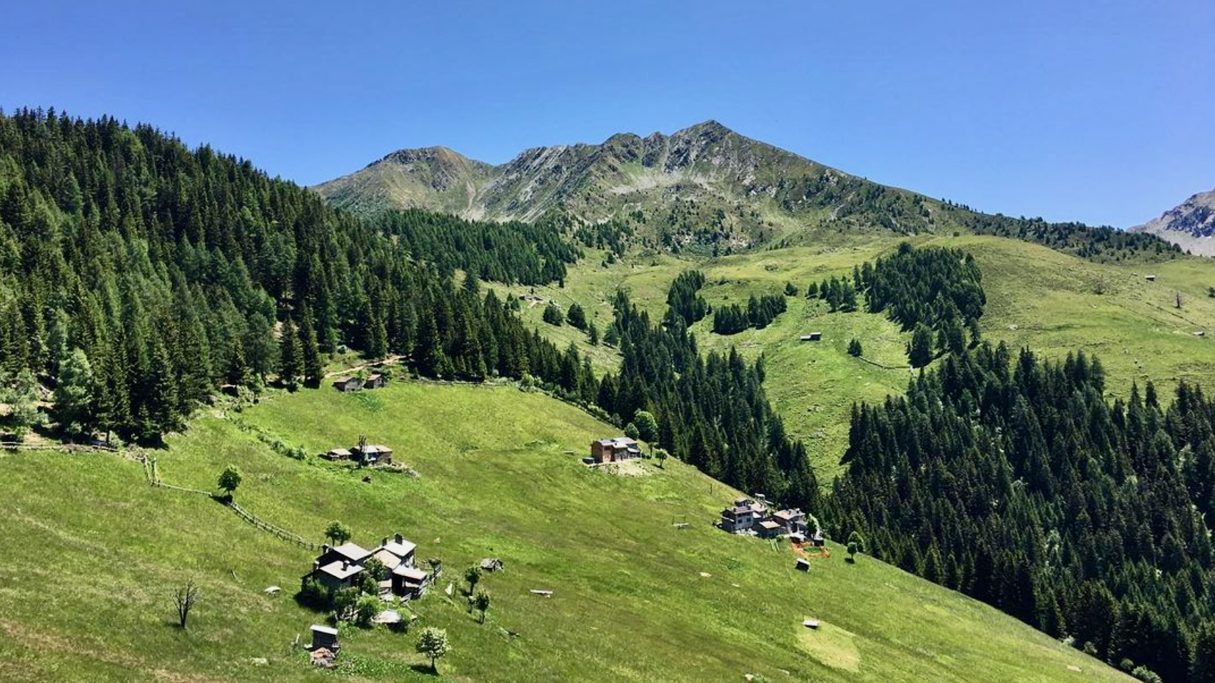 Trekking e Yoga: Alpe Predoria e Monte Pisello