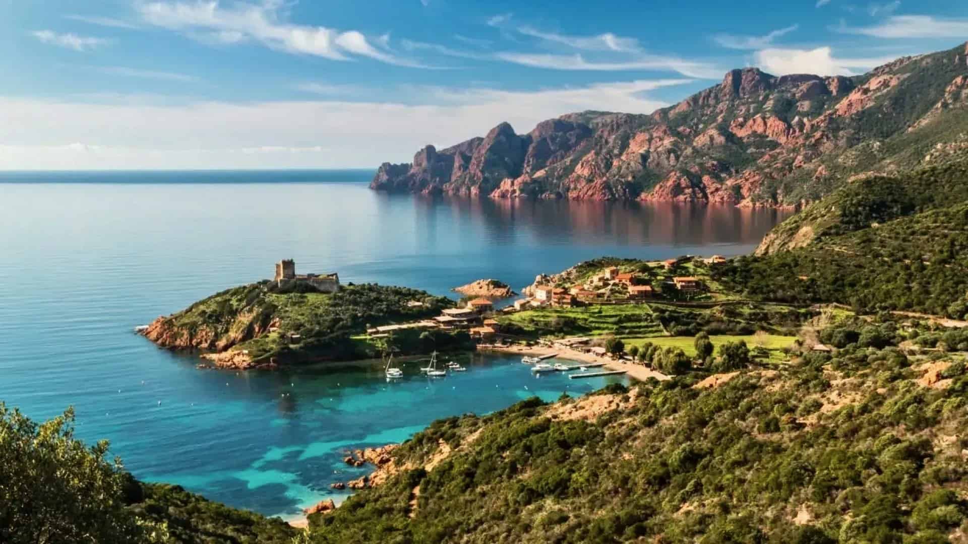 Corsica: Trekking tra mare e montagna